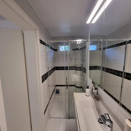 120 M2-proche Lausanne-acces Autoroute- Equipe-parking Gratuit Apartment