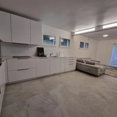 アパート 120 M2-proche Lausanne-acces Autoroute- Equipe-parking Gratuit *