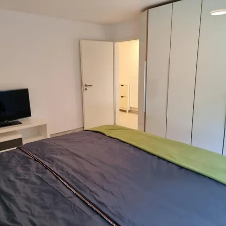120 M2-proche Lausanne-acces Autoroute- Equipe-parking Gratuit * Le Mont-Sur-Lausanne